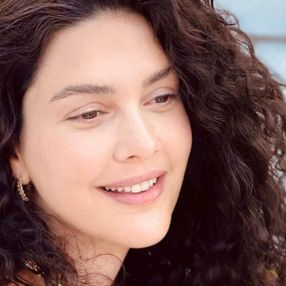 Bergüzar Korel: Çocuklarımız için bu aşıyı oldum