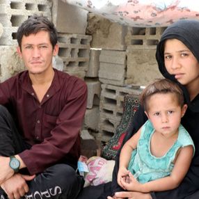 Eşi ve bebeğiyle Afganistan'dan Van'a gelen adam, ölüm korkusu yaşıyor