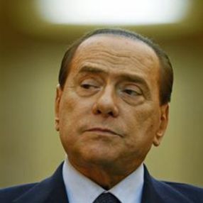 Silvio Berlusconi hastaneye kaldırıldı