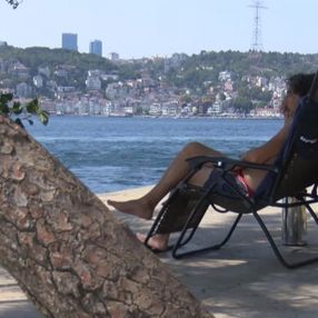 İstanbul'da nem bunalttı, sahile akın ettiler