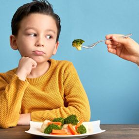 Çocukların yemek seçmesini önleyecek 5 yöntem