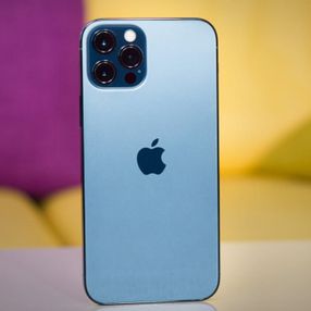 iPhone 13, şebeke çekmese bile arama yapıp internete girebilecek