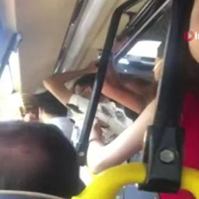 Esenyurt’ta, minibüste ‘maskeyi burnuna çek’ tartışması
