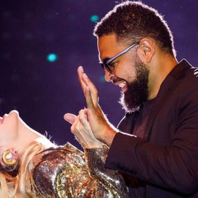 Hadise dansıyla sosyal medyanın gündeminde