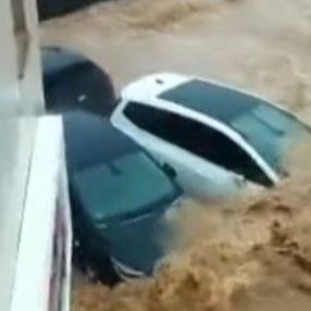 İspanya'da şiddetli yağış, sele neden oldu