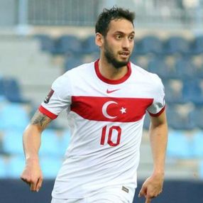 Hakan Çalhanoğlu'ndan klas gol