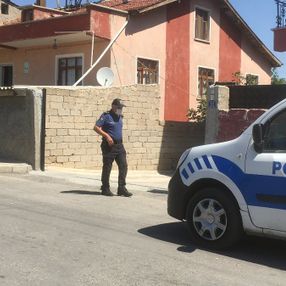 Konya'da kargaları korkutmaya çalışmanın sonu hastanede bitti
