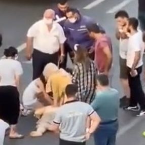 Sarıyer'de karşıdan karşıya geçen kadın, kaza sonucu vefat etti
