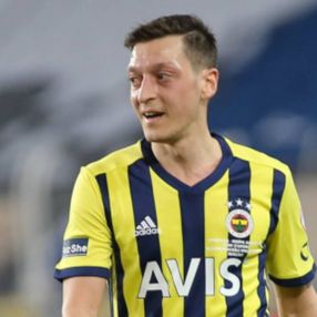 İngiliz basını: Mesut Özil, Fenerbahçe'de mutsuz