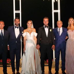 Fenerbahçeli Melih Mahmutoğlu, Damla Çakıroğlu ile evlendi