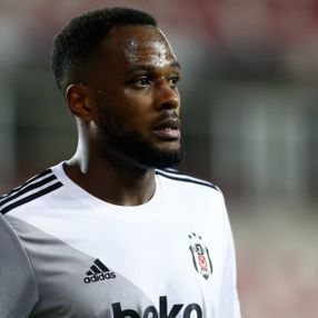 Beşiktaş, Larin'in sözleşmesini uzatmak istiyor