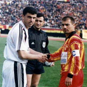 Süper Lig'de 18 yıl aradan sonra İzmir derbisi oynanacak