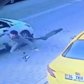 Esenyurt'ta 'şakacı amca' yeğenine çarptı