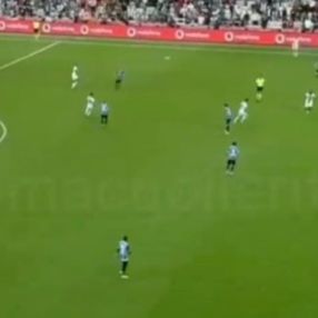 Josef orta sahadan gol attı