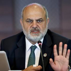 Tahir Kıran: Emre'yi kapıdan içeri sokmam