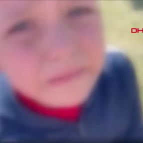 Başakşehir’de bir kadın, oğlu ile kavga eden çocuğa dakikalarca bağırdı