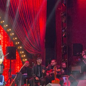 İbrahim Tatlıses, Kuruçeşme Açıkhava'da hayranlarını coşturdu
