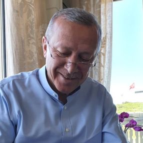 Cumhurbaşkanı Erdoğan’dan tatil günü paylaşımı