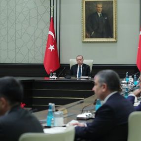 Kabinenin ana gündeminde 10 büyükelçi var