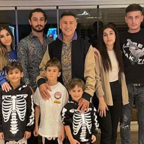 İzzet Yıldızhan çocuklarına kavuştu