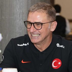 Stefan Kuntz'tan tazminat esprisi