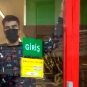 Bursa'da kaşar peyniri çalan hırsız markete kilitlendi