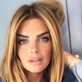 Pelin Karahan sarışın oldu