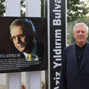 Aziz Yıldırım, isminin verildiği bulvarı gezdi