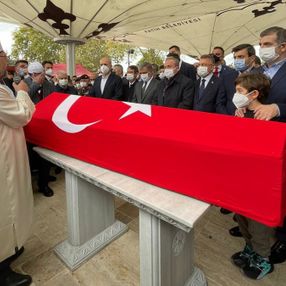 Özdemir Bayraktar son yolculuğuna uğurlandı