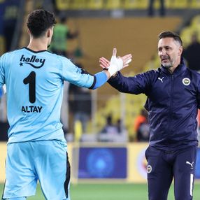 Pereira'dan Altay Bayındır'a: Sana güveniyorum