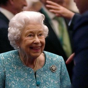 Kraliçe 2. Elizabeth, yıllar sonra ilk kez hastanede yattı