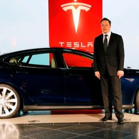 Tesla'nın piyasa değeri 1 trilyon doları aştı