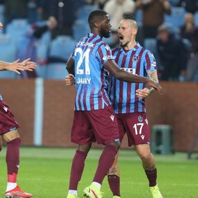 Trabzonspor, Çaykur Rizespor'u 2-1 yendi