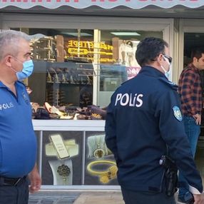 Antalya'daki soyguncu, kuyumcudaki çalışanı öldürerek 2 kilo altınla kaçtı
