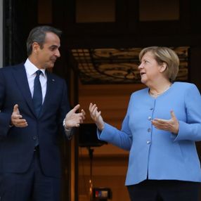 Angela Merkel, Yunanistan'da Kiryakos Miçotakis ile görüştü