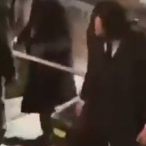 Keanu Reeves, prodüksiyon ekibine yardım etti
