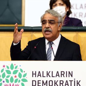 Mithat Sancar'dan Meral Akşener'e cevap: HDP halkın içine konumlanmıştır