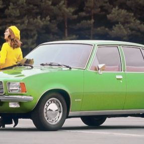 Opel Rekord D 50'nci yılını kutluyor
