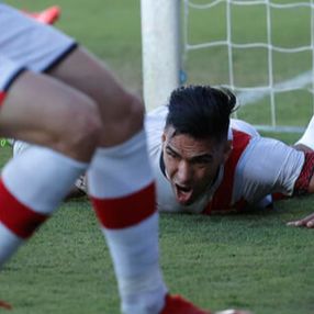 Radamel Falcao golünü attı, sakatlandı