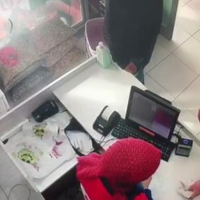 Arnavutköy’de hırsızlar haberlere çıkınca parayı iade etti