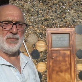 Fiyatı yüksek bulan Rizeli, dış cepheyi kendi yöntemiyle yaptı