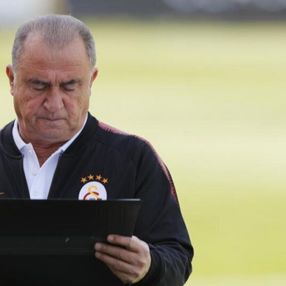 Fatih Terim'in forvet kararsızlığı