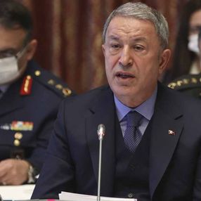 Hulusi Akar, kimyasal silah iddialarına yanıt verdi