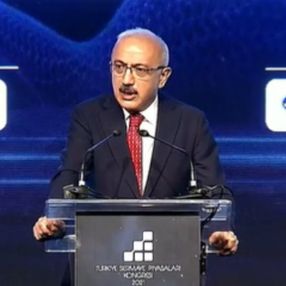 Lütfi Elvan'dan enflasyon ve döviz kuru değerlendirmesi