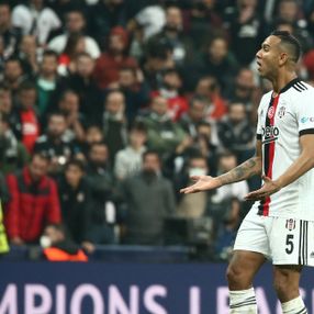 Beşiktaş, Josef'in sözleşmesini uzatacak