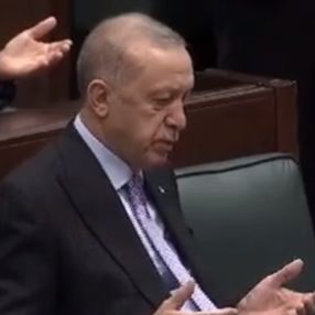 Cumhurbaşkanı Erdoğan Sezai Karakoç'un Mona Roza şiirini okudu