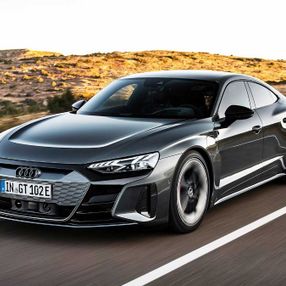 Yılın en güzel otomobili Audi E-tron GT oldu