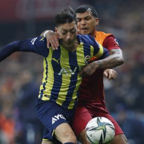 Fenerbahçe deplasmanda Galatasaray'ı yendi