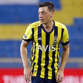 Rıdvan Dilmen: Barcelona, Mesut Özil'i istiyor