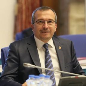 Uğur Aydemir: Aylarca soğan ekmek yiyeceğiz ama kimseye taviz vermeyeceğiz